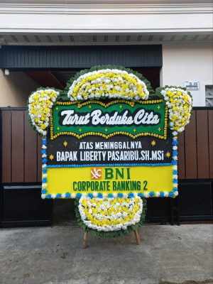 Papan Bunga Duka di Tarisi
