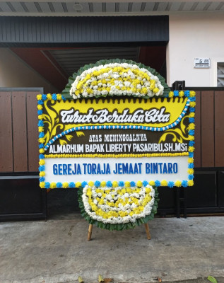Papan Bunga Duka di Tarisi